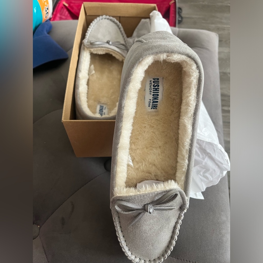 Memory foam slippers